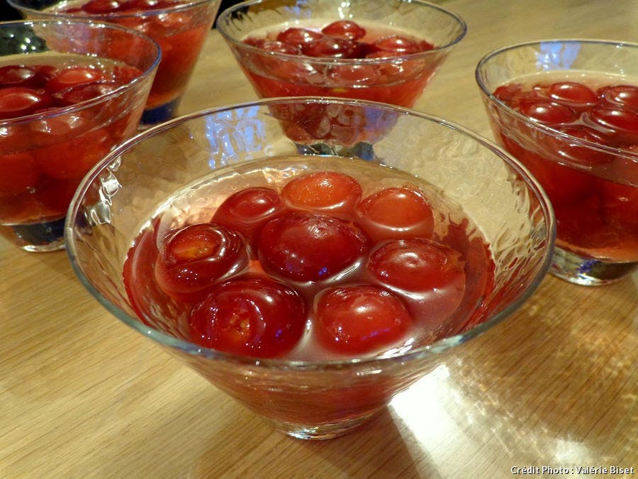 soupe-glacee-aux-cerises-cvalerie-biset