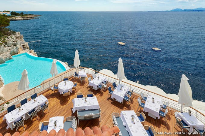 Terrasse et piscine de l'hôtel du Cap Eden Roc, à Antibes