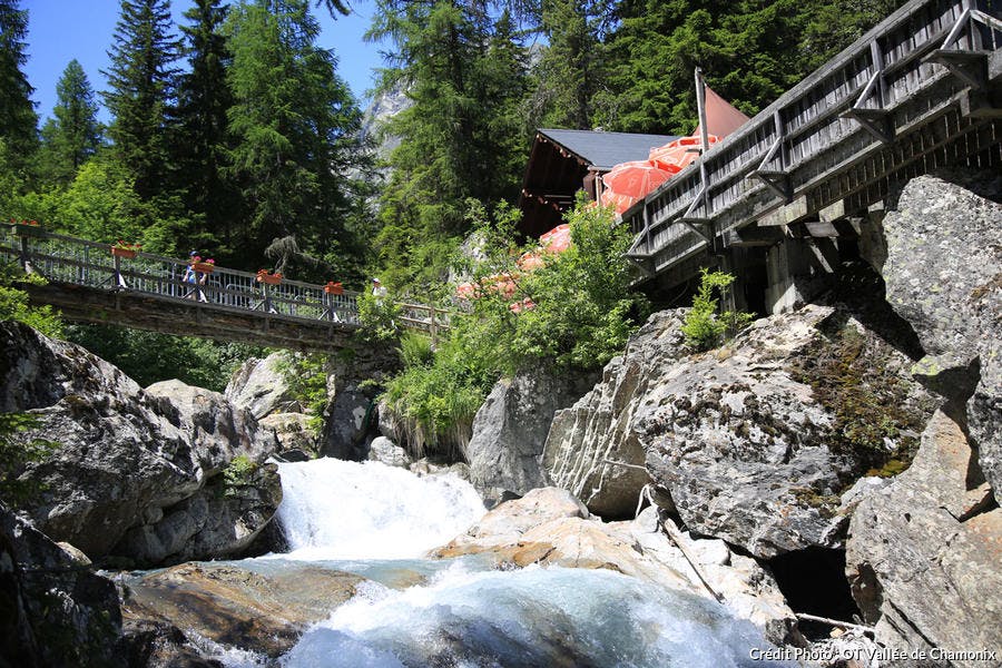 La cascade de Bérard, à Vallorcine