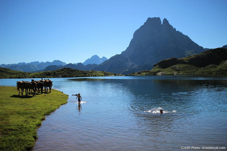 Pic d'Ossau et lacs d’Ayous, dans les Pyrénées