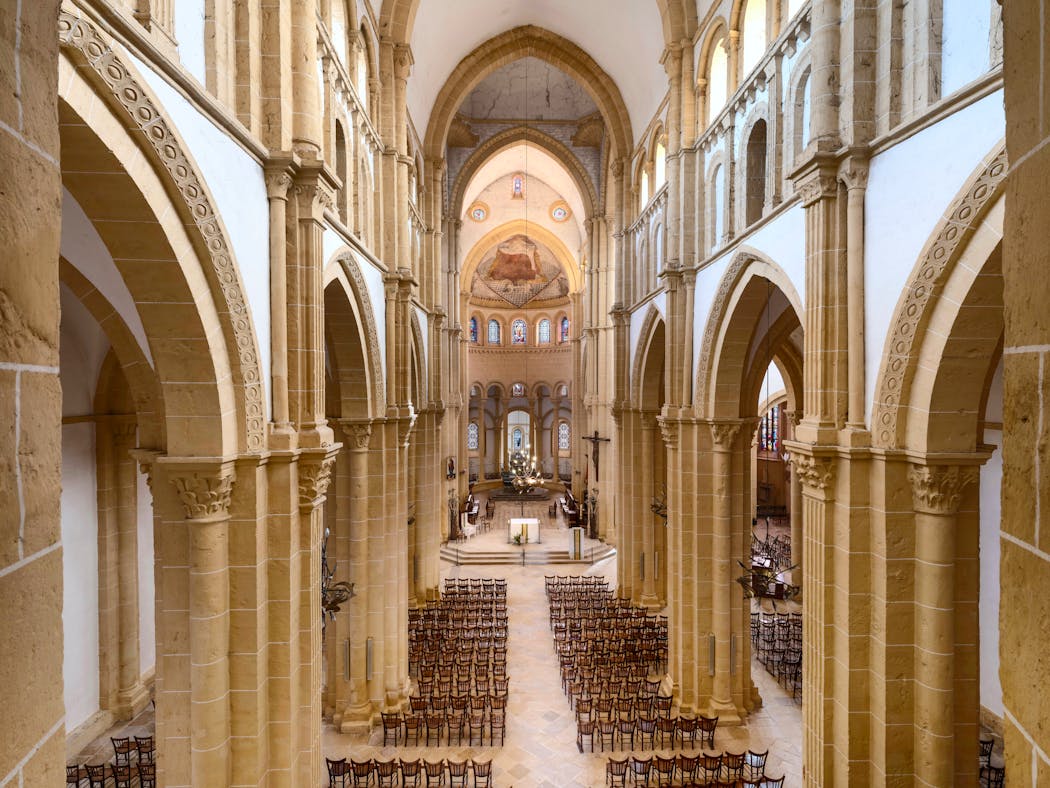 La nef de la Basilique du Sacré-Cœur de Paray-le-Monial