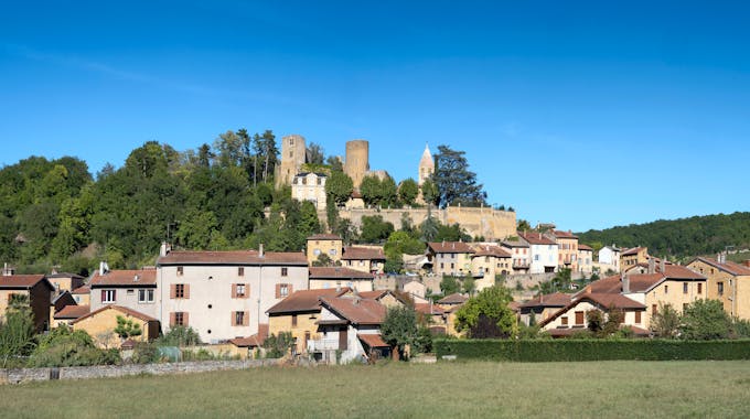 Le village de Chatillon dans la région des Pierres Dorées dans le Beaujolais.