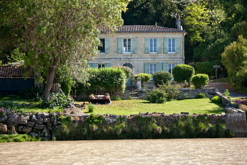 Une maison dite d'armateur au bord de l'estuaire de la Gironde à Gauriac