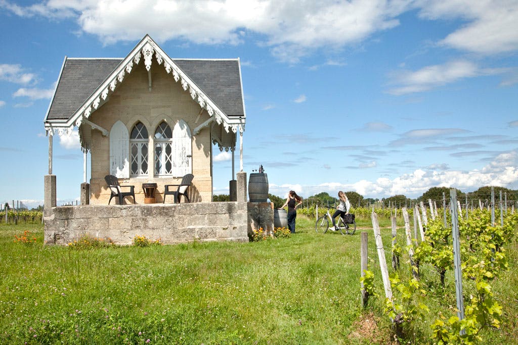 La gloriette du clos du Notaire dans les vignes de Bordeaux à Bourg-sur-Gironde