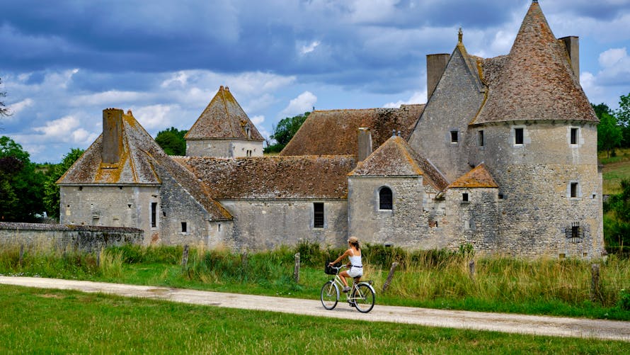 Le château de Buranlure, témoin emblématique de l'histoire du Haut-Berry.