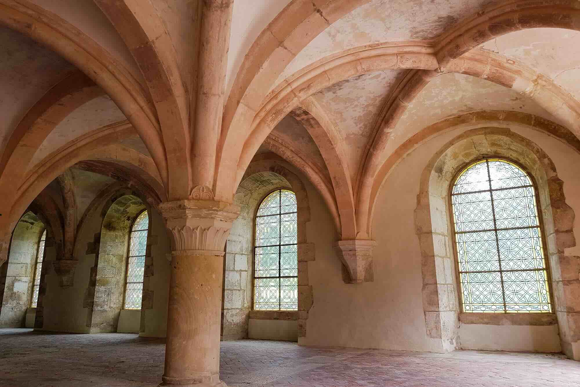 L'Abbaye de Fontenay, fondée en 1118 par Saint Bernard de Clairvaux, un des plus grands saints français.
