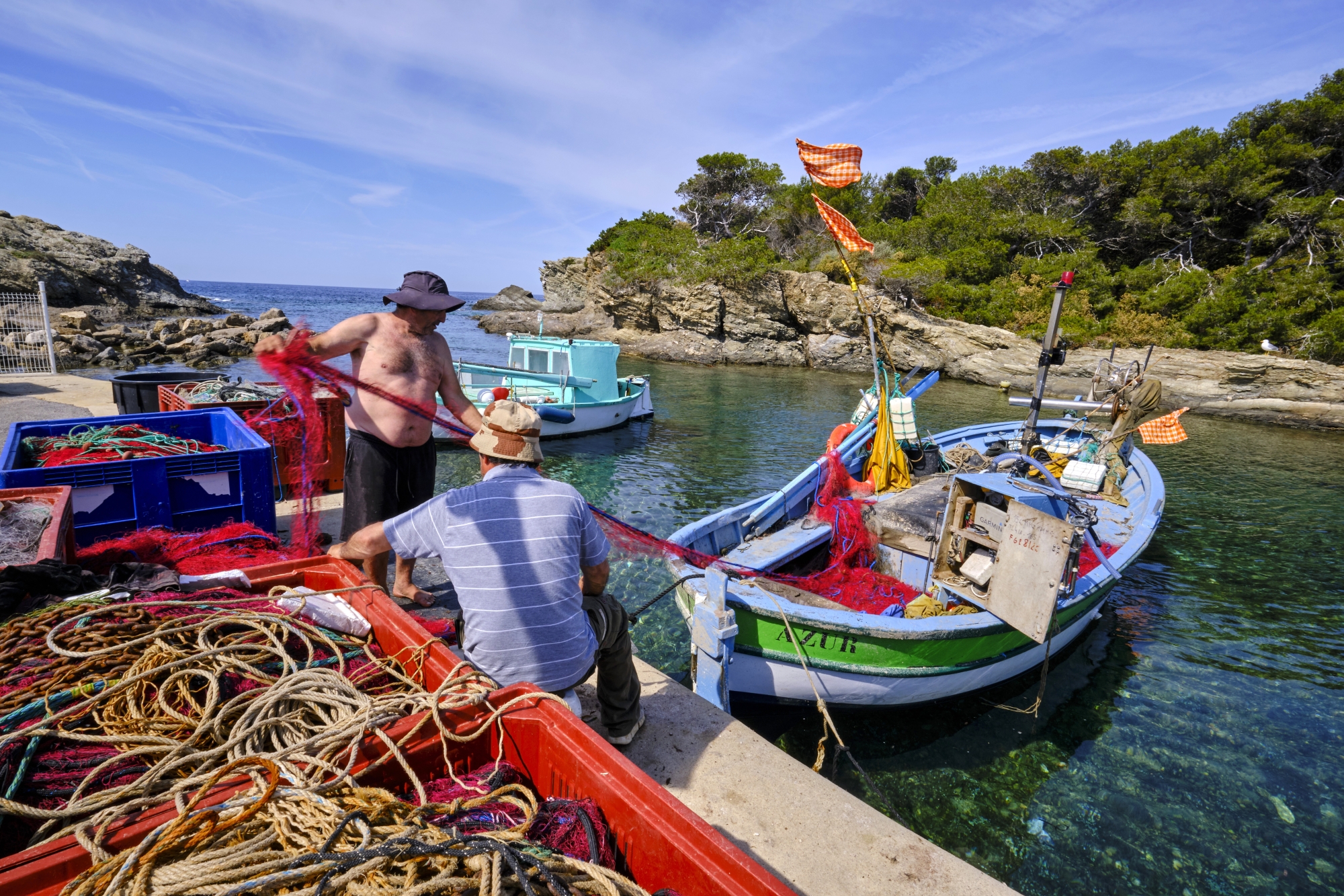 Les pêcheurs cueilleurs du Gaou perpétuent un savoir-faire traditionnel respectueux de la mer.