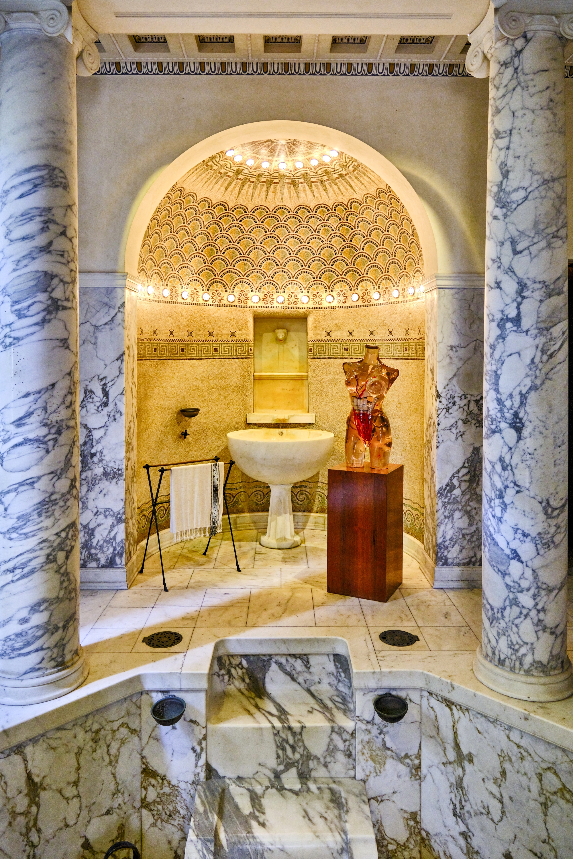 Le balaneion, la salle des thermes.