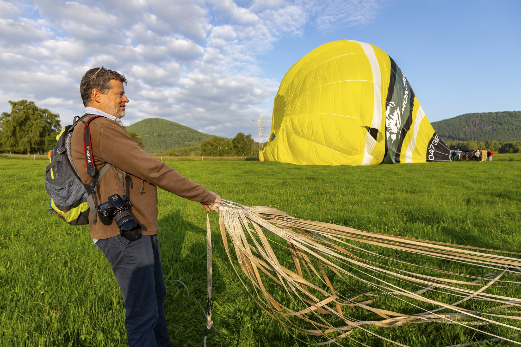 observer, à l’aube, les préparatifs et le gonflage du ballon par le staff fait partie de cette expérience unique.