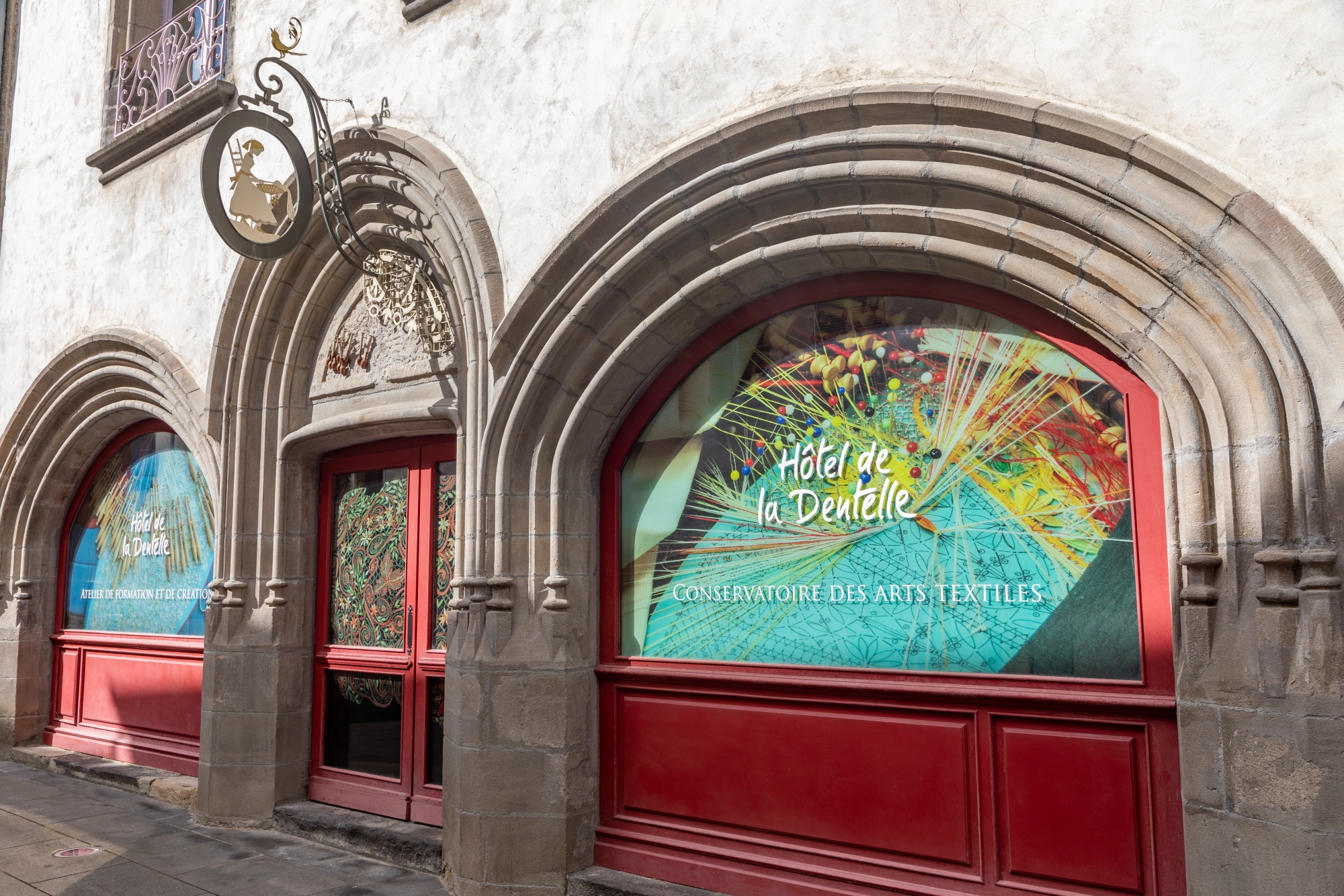 L'épicentre mondial du point "Cluny polychrome" se trouve dans un ancien hôtel particulier.