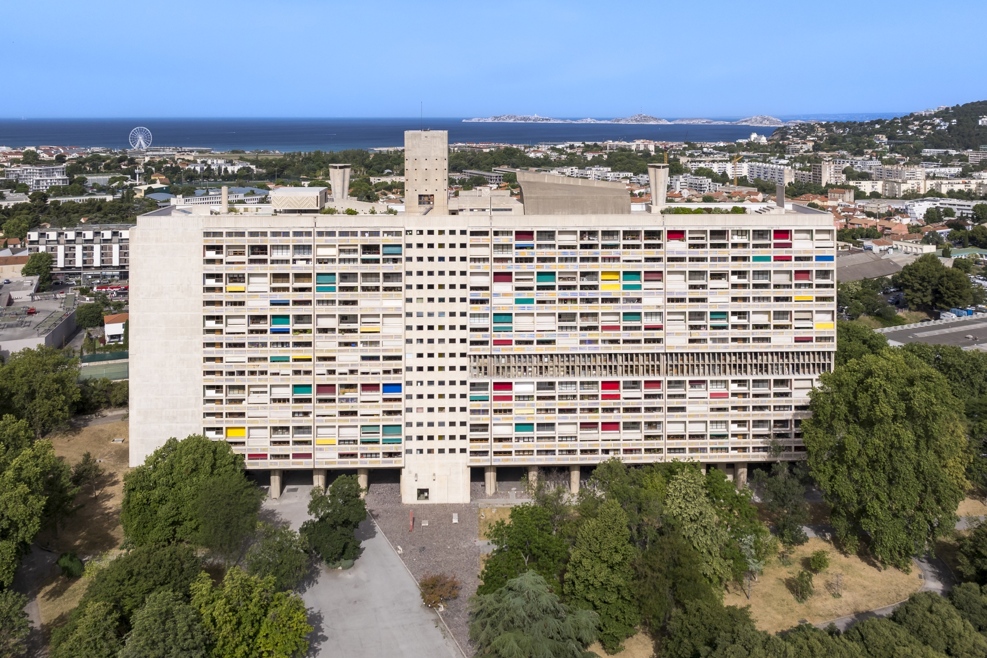 Inscrite au patrimoine mondial de l'UNESCO, la Cité radieuse – Le Corbusier est un immanquable de Marseille.
