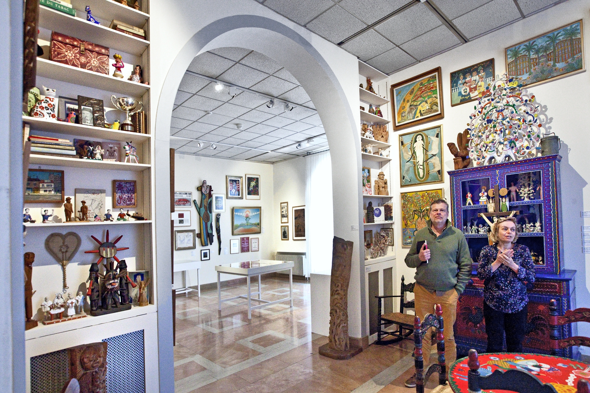 Le Musée International d'Art Naïf Anatole Jakovsky réunit un panorama unique au monde de l'histoire de la peinture naïve du XVIII siècle à nos jours.